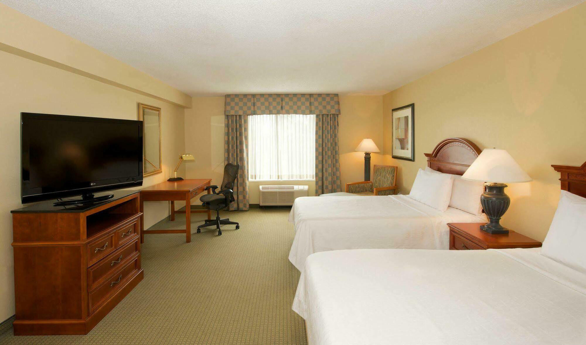 Hilton Garden Inn Jacksonville Jtb/Deerwood Park Bagian luar foto